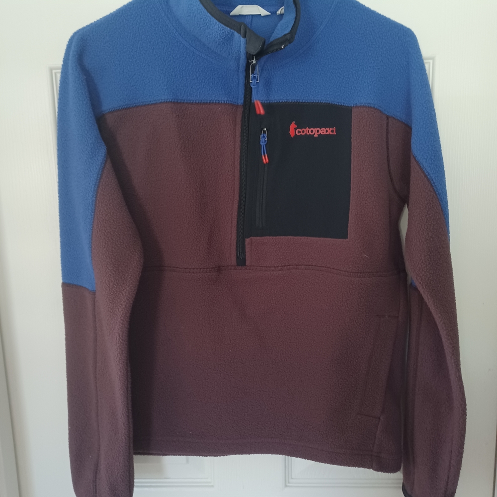 Cotopaxi Womens Blue and Brown Sweater NWOT